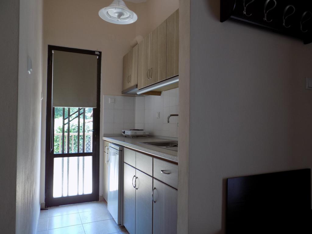 Alisachni Apartment Paralia Panteleimonos Exterior foto